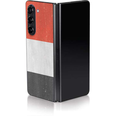 Yemen Flag Distressed Galaxy Z Fold5 5G Skin
